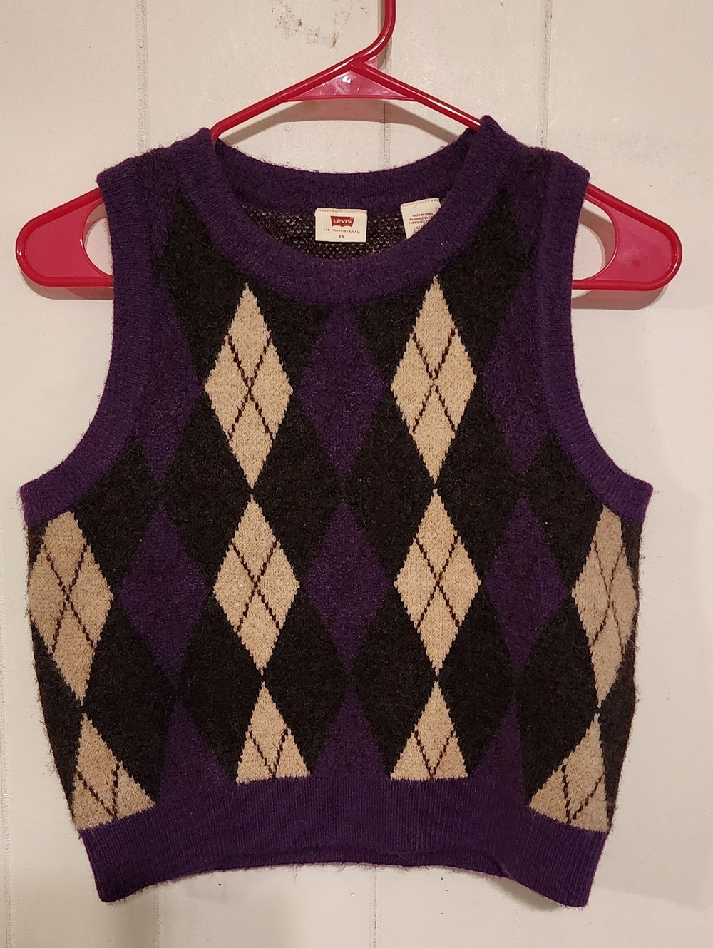 Levi's Women XS Argyle Knit Sweater Vest in Purple, Black & Cream